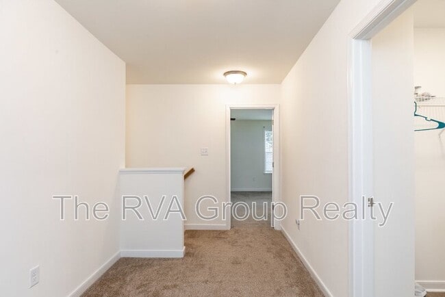 Building Photo - 5620 Moss Side Ave