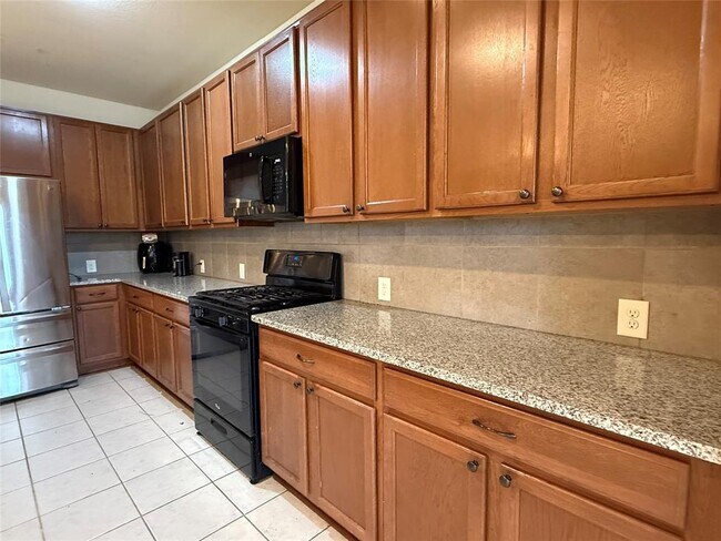 Building Photo - 24018 Buffalo Cove Ln
