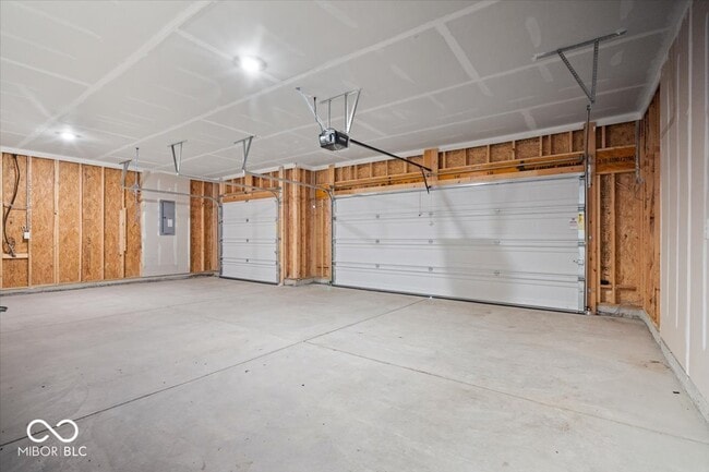 Building Photo - 2285 Pne Vly Dr