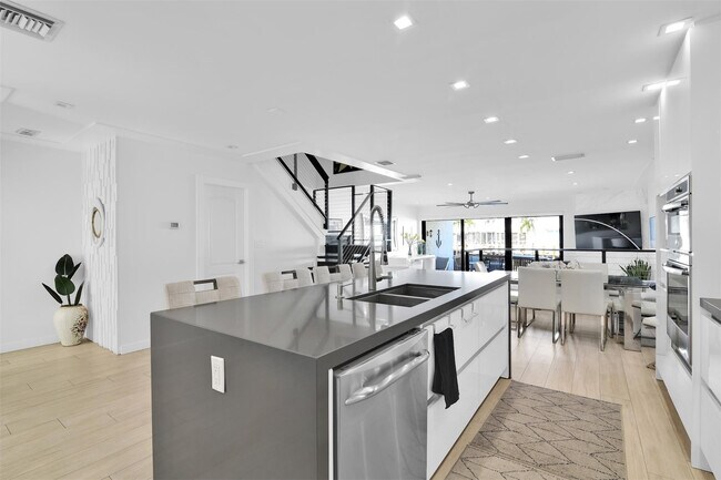 Building Photo - 1035 Boca Cove Ln