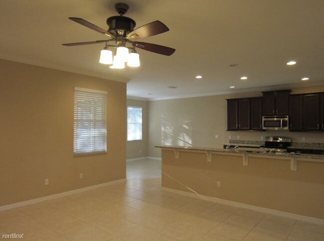 Building Photo - 644 Venice Place