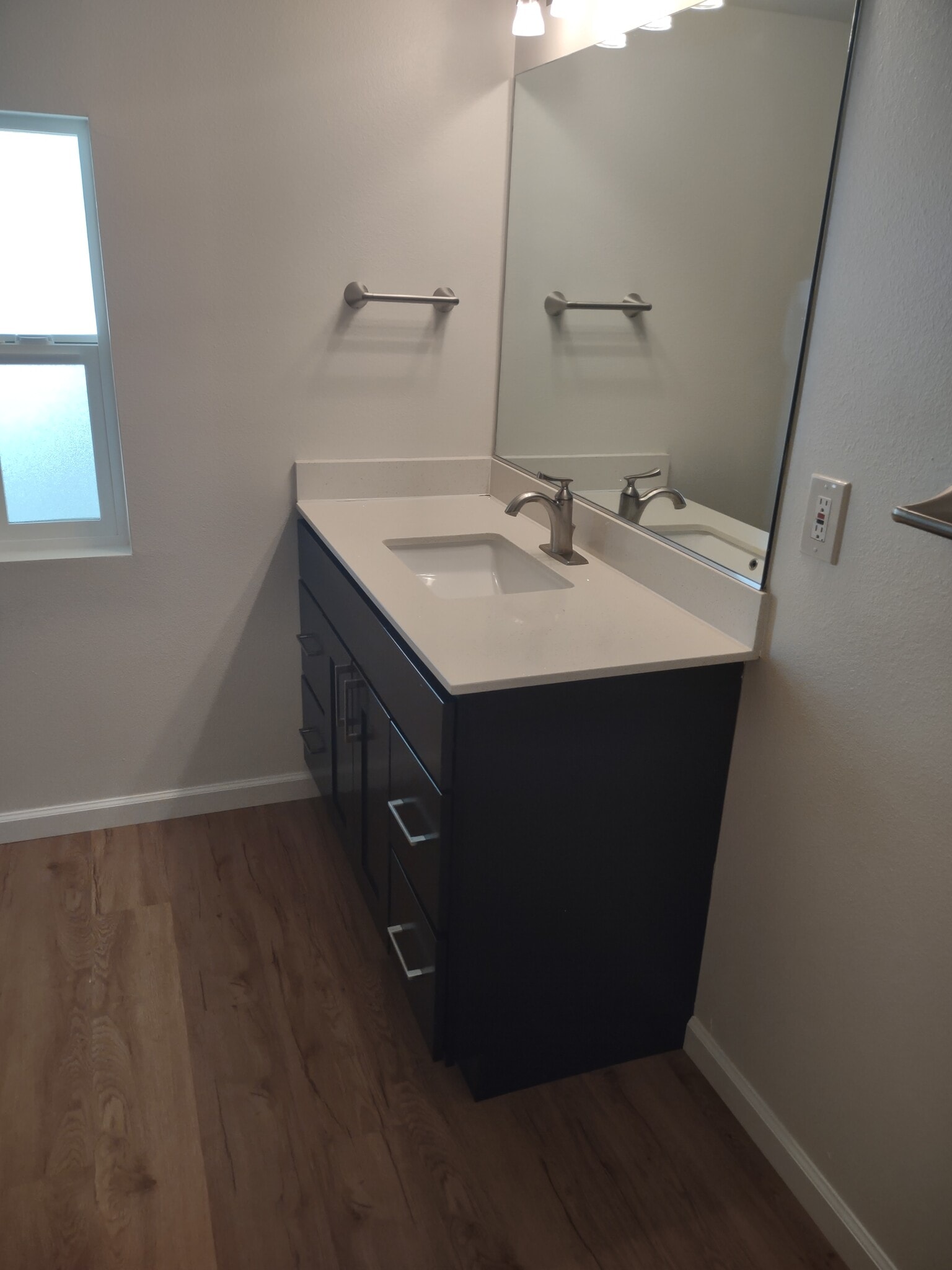 Building Photo - 512 De Soto Dr