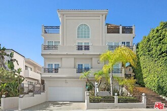 Building Photo - 11723 Mayfield Ave