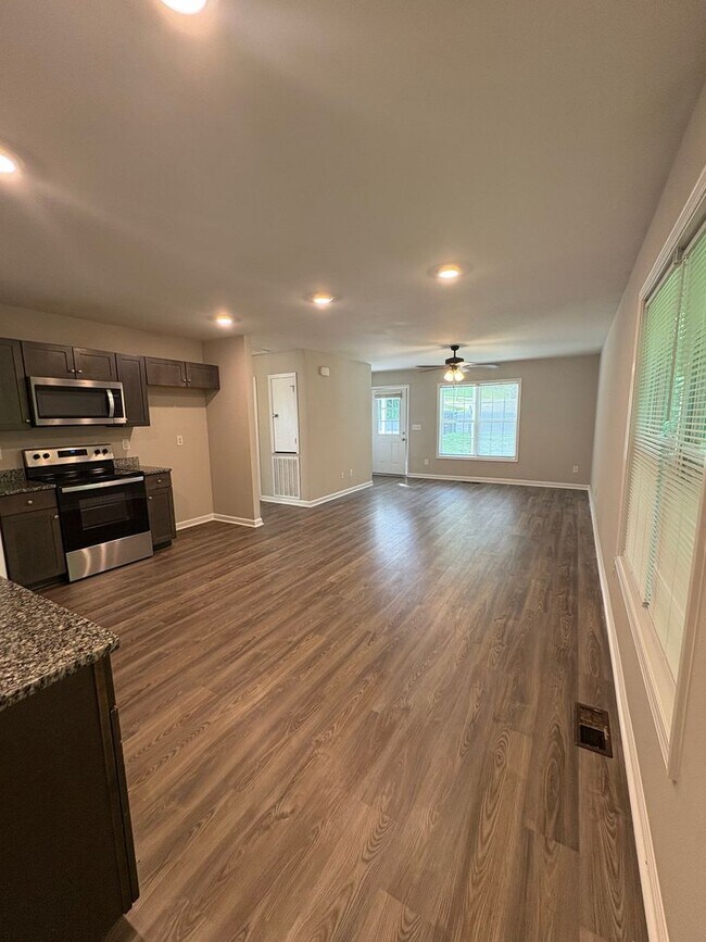 Building Photo - Cute Ranch Home located in Cabarrus County