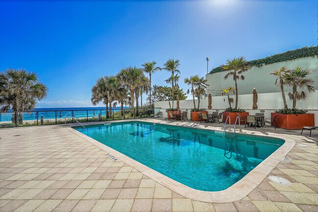 Building Photo - 3550 Galt Ocean Dr