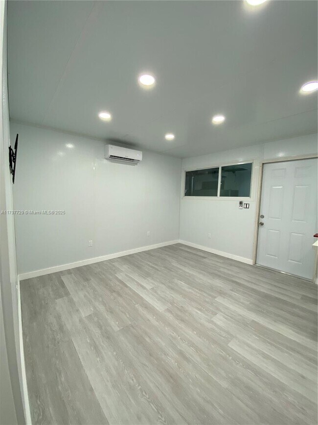 Building Photo - 18555 SW 295th Terrace