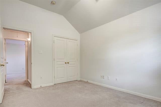 Building Photo - 2304 Greenview Dr