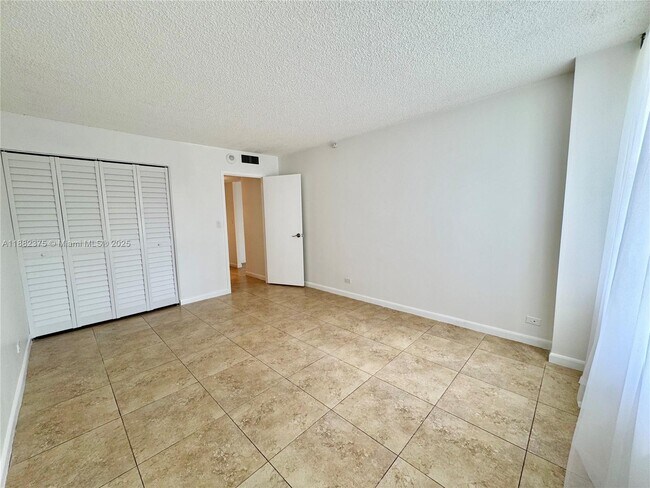 Building Photo - 230 174th St