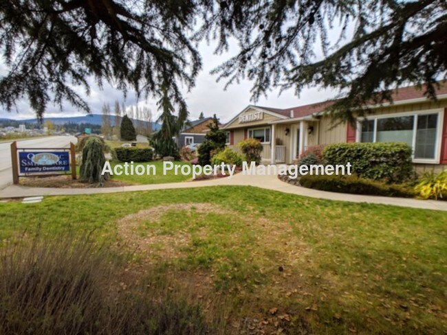 Primary Photo - 511 S Sequim Ave