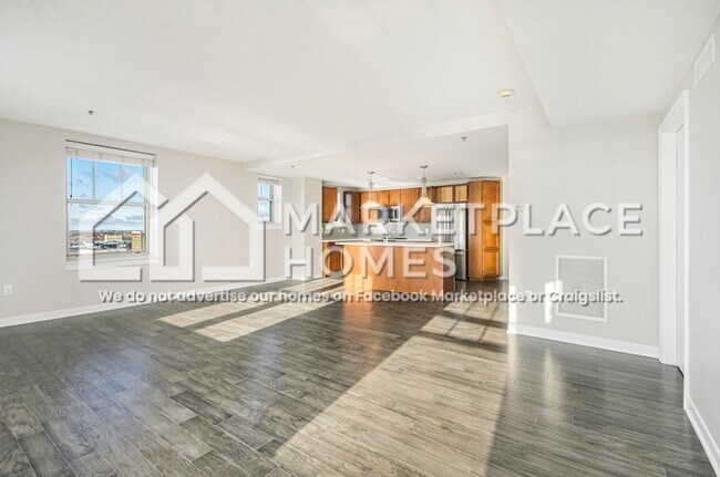 Building Photo - 525 W Lafayette Blvd