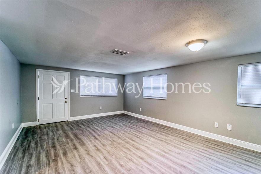 Building Photo - 1133 La Salle St