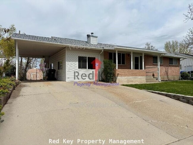 Building Photo - Stansbury Ave Duplex