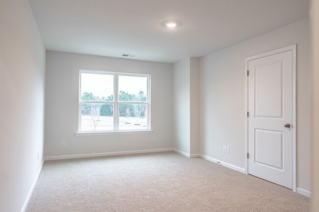 Building Photo - 207 Maddox Dr