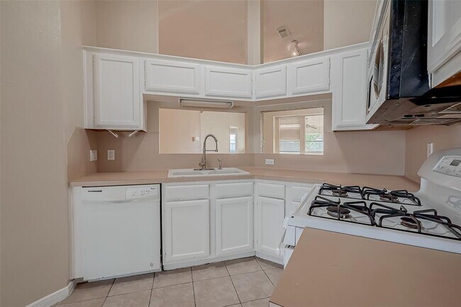Building Photo - 4422 Waterfall Way
