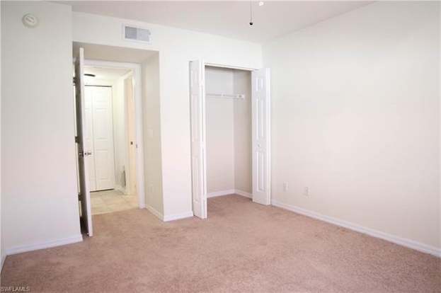 Building Photo - 273 Robin Hood Cir
