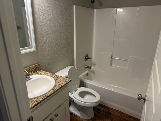 Building Photo - 170 Western Heights Cir