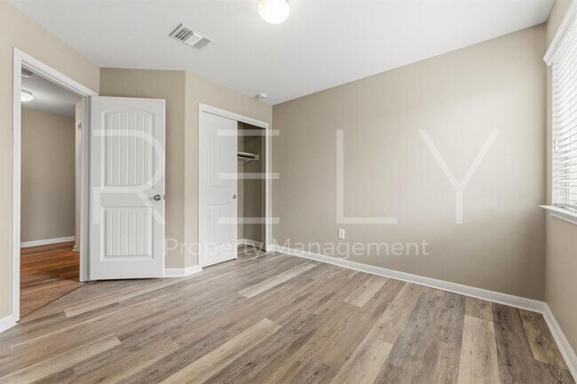 Building Photo - 146 Leon River Loop