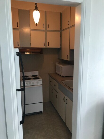 Building Photo - 115 E 200 N