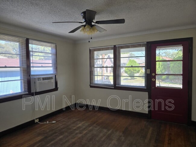 Building Photo - 3022 Serantine St