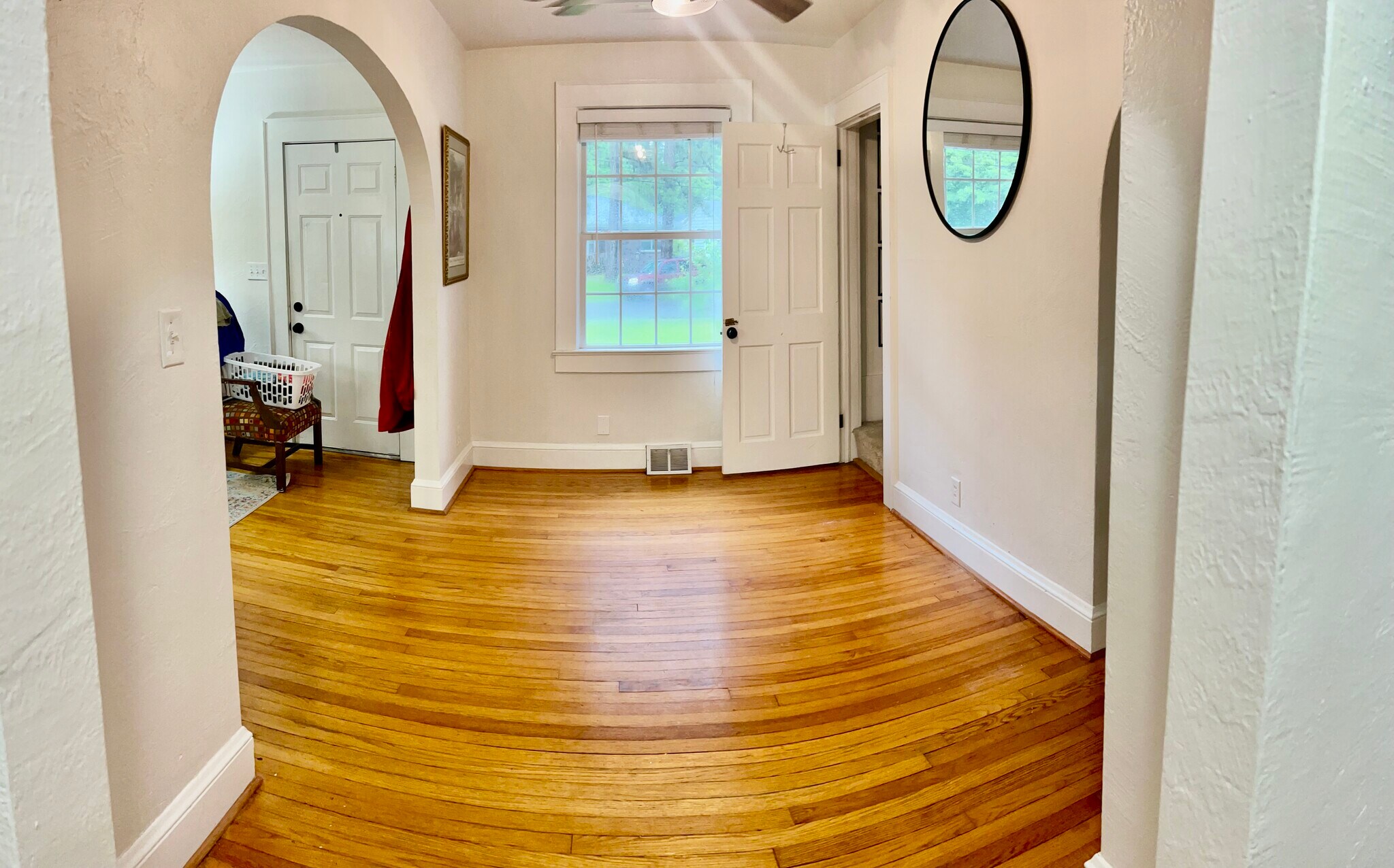 Building Photo - 8578 Circle Dr