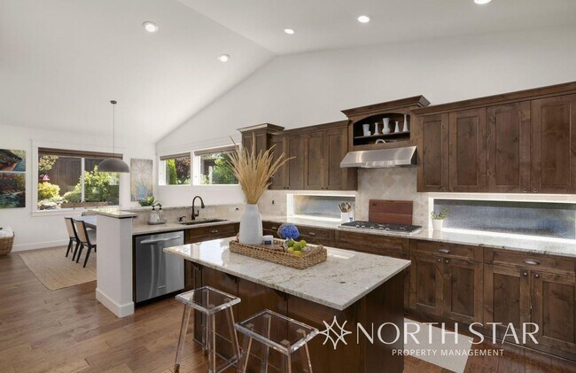 Building Photo - Beauty on Bull Mountain - Lease through Ma...