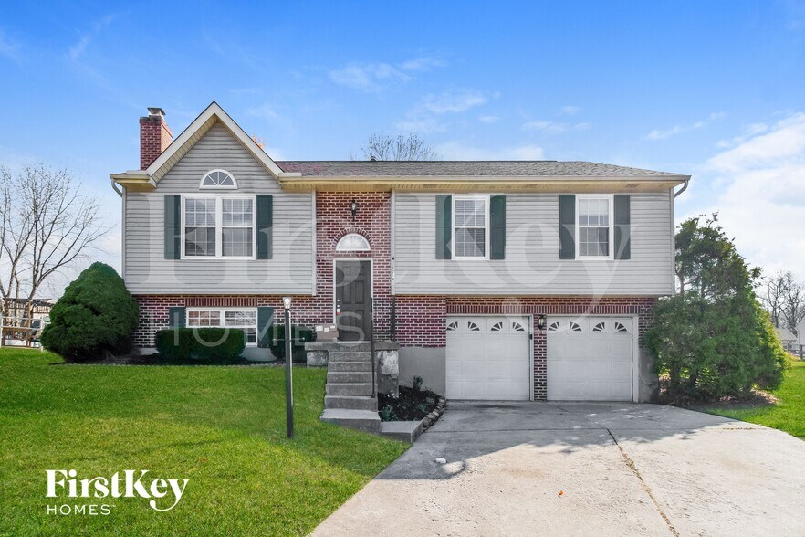 Building Photo - 2214 Harmony Ct