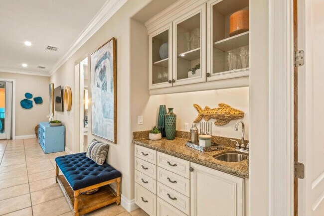 Building Photo - 6426 Gulf Dr