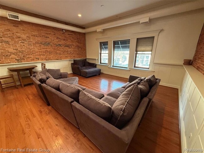 Building Photo - 107 W Grand River Ave