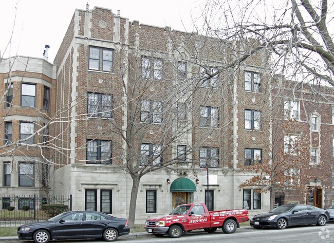 Building Photo - 948 W Cuyler Ave