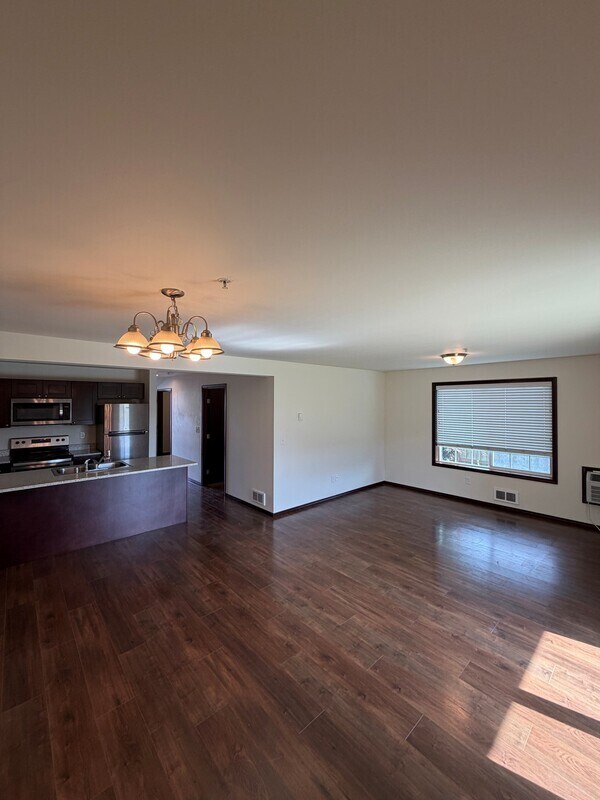 Building Photo - 2041 Andress Ln