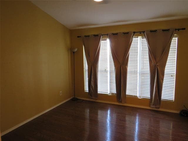 Building Photo - 1520 Creek Bank Ln