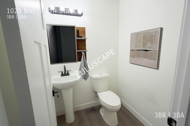 Building Photo - 1025 N 9th St