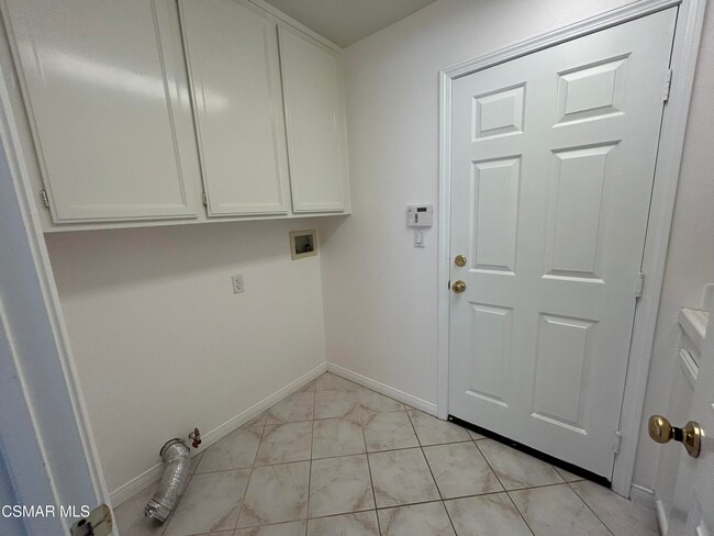 Building Photo - 2357 Laurelwood Dr