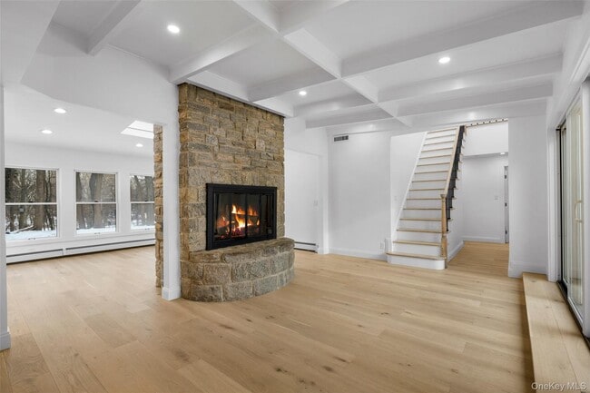 Building Photo - 88 Strathmore Rd