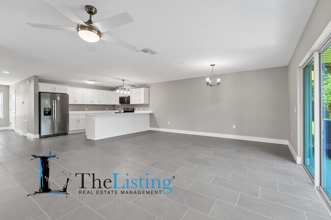 Building Photo - 39 SE 15th Terrace