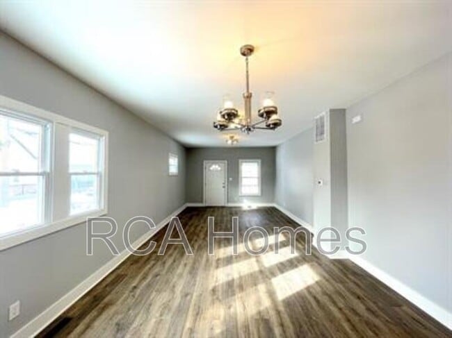 Building Photo - 1637 Spruce St