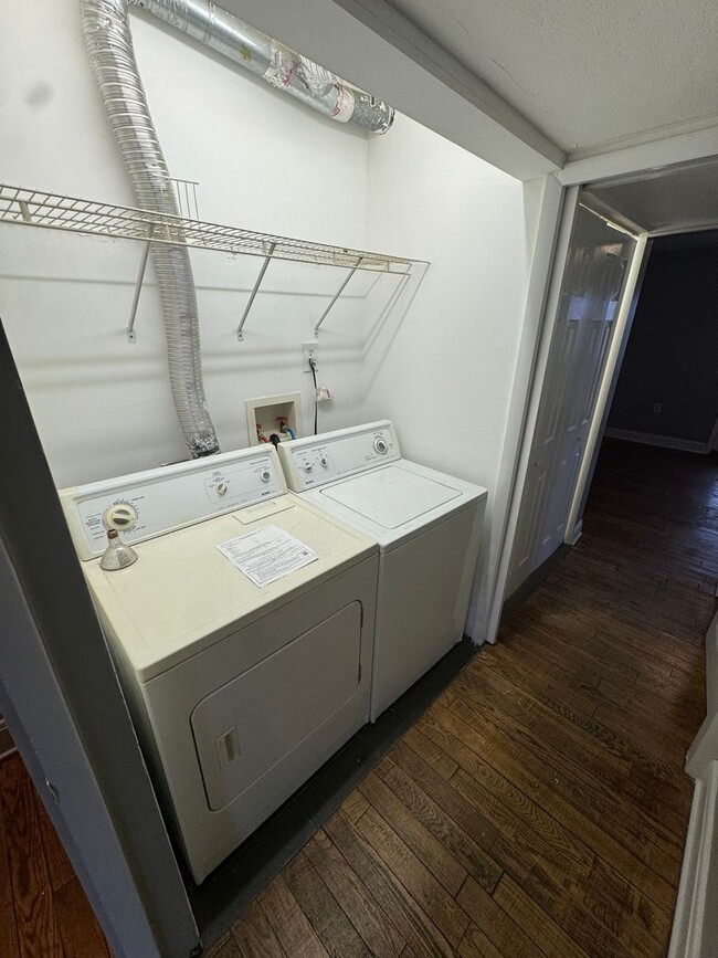 Building Photo - 311 52nd St