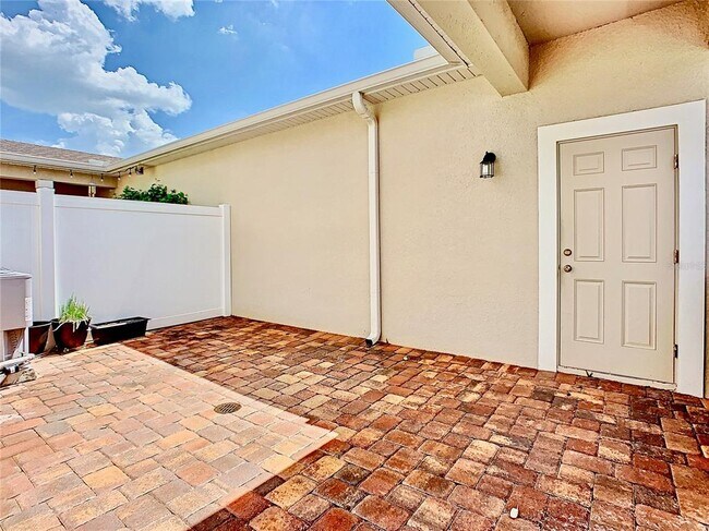 Building Photo - 8620 Wellington Blue Ln