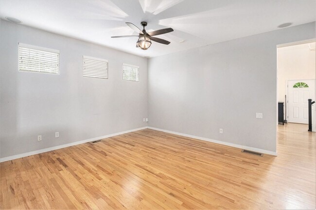 Building Photo - Welcome to this beautifully maintained 4-bedroom, 4-bath home with a dedicated office space