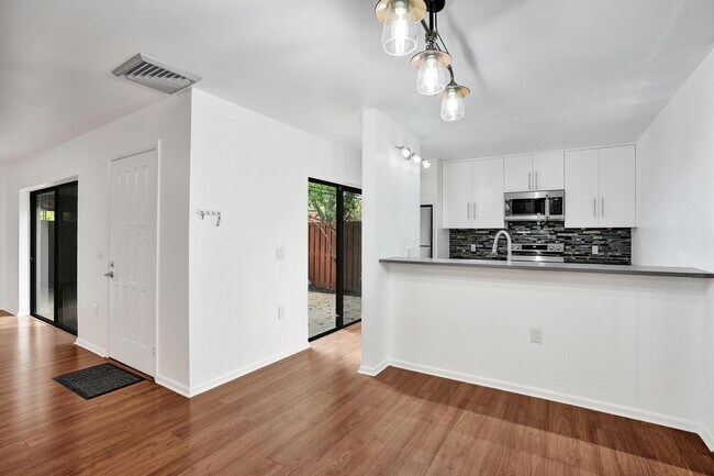 Building Photo - 9111 SW 20th St