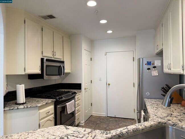 Building Photo - 50 Danville Oak Pl