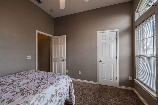 Building Photo - 4807 Libby Dr