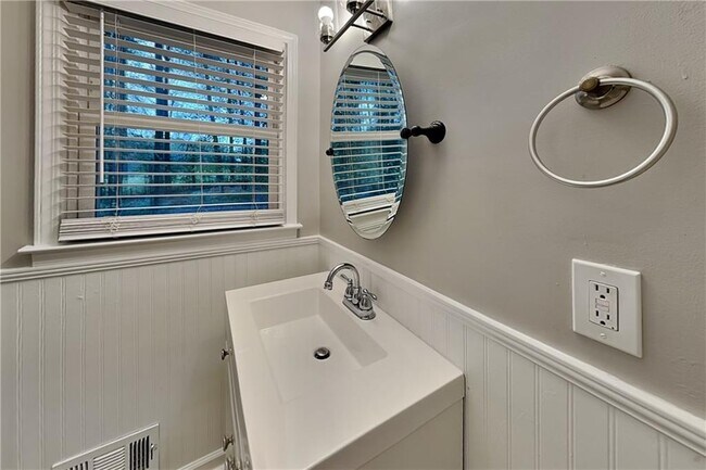 Building Photo - 110 Partridge Ridge