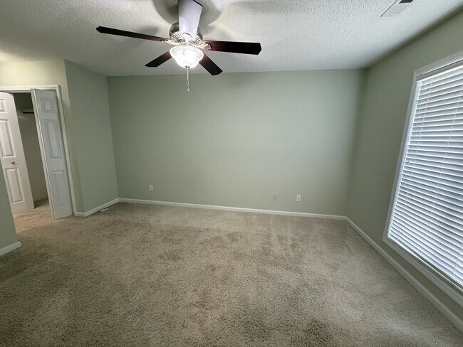 Building Photo - 103 Sunshine Ln