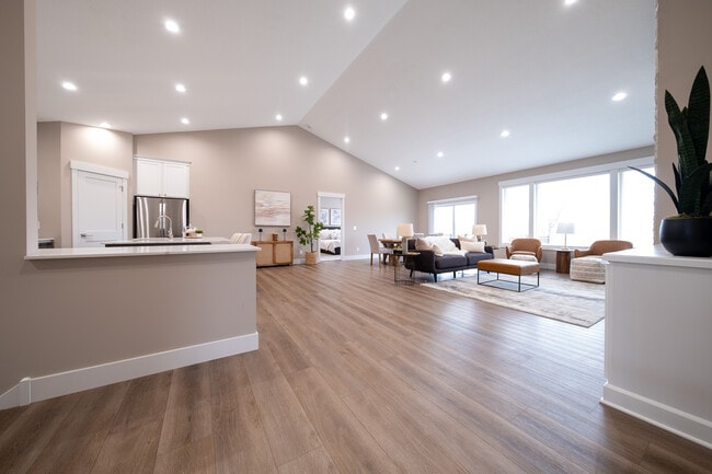 Building Photo - 26391 Preserve Dr