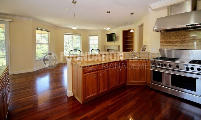 Building Photo - Architecturally Stunning Custom Estate wit...