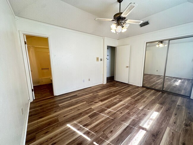 Building Photo - 9106 Bushnell Ln