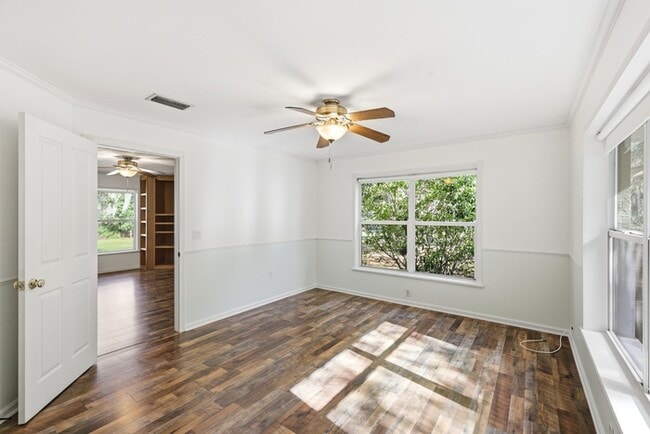 Building Photo - 13205 Mountain View