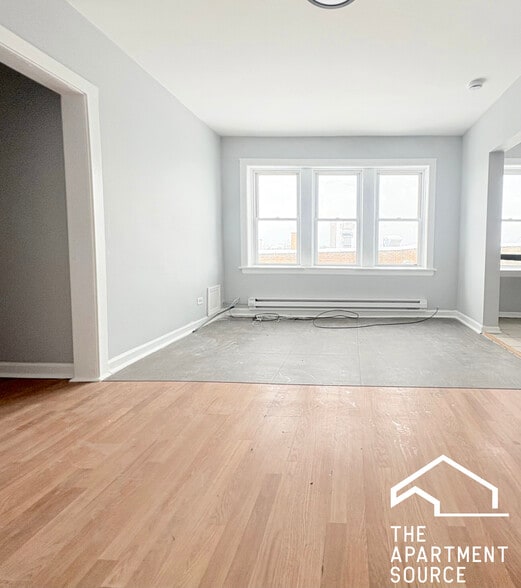 Building Photo - 6226 S Western Ave