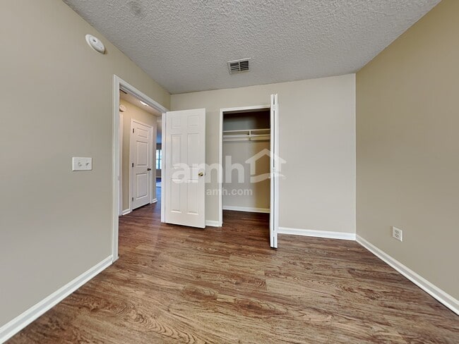 Building Photo - 7602 Putters Cove Dr